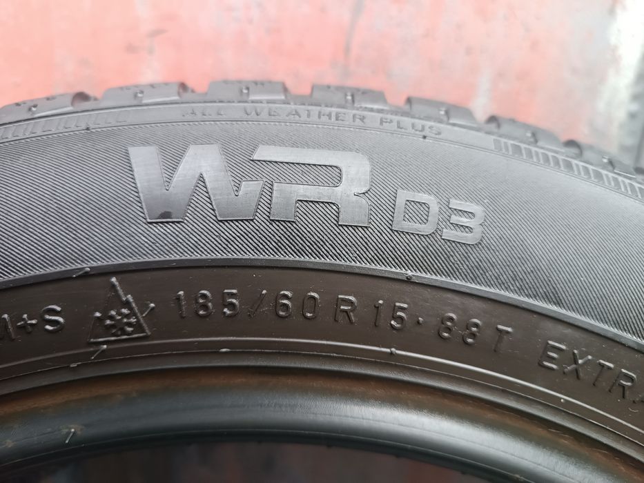 185/60/15 Nokian