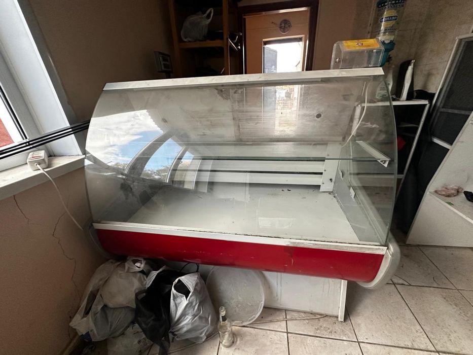Продам холодильник витрину