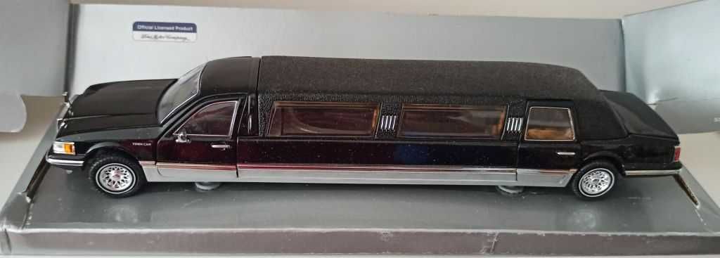 Macheta Lincoln Town Car Stretched Limousine 1996 - SunnySide 1/24