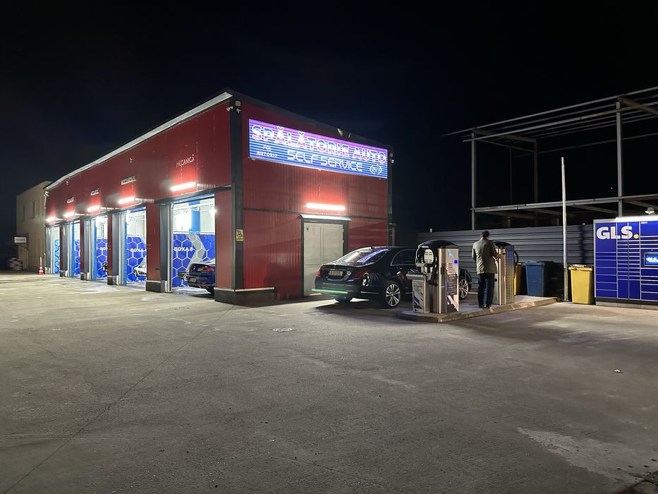 SPATIU COMERCIAL de vanzare teren in prop 1.000mp fix rond 1 decembrie