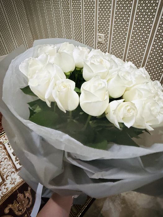 Прекрасная белая 31 Роза