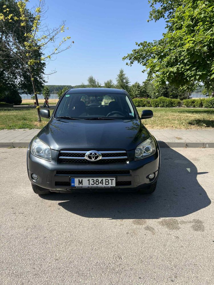 Toyota Rav4 2.2 177 к.с