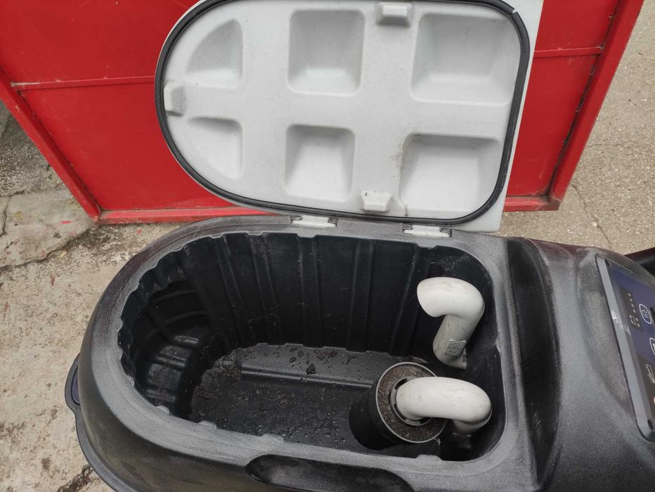 Închiriere utilaje –Mașini de spălat pardoseală disponibile