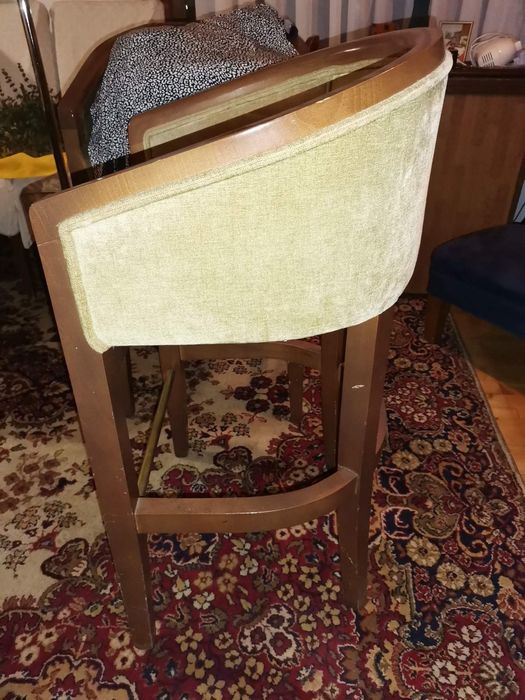 Предлагам столове за бар плот и трапезария. Само днес за 60 лв.!!