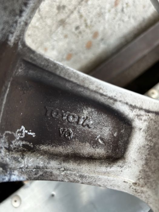 Джанти с гуми 5х114.3 16цола