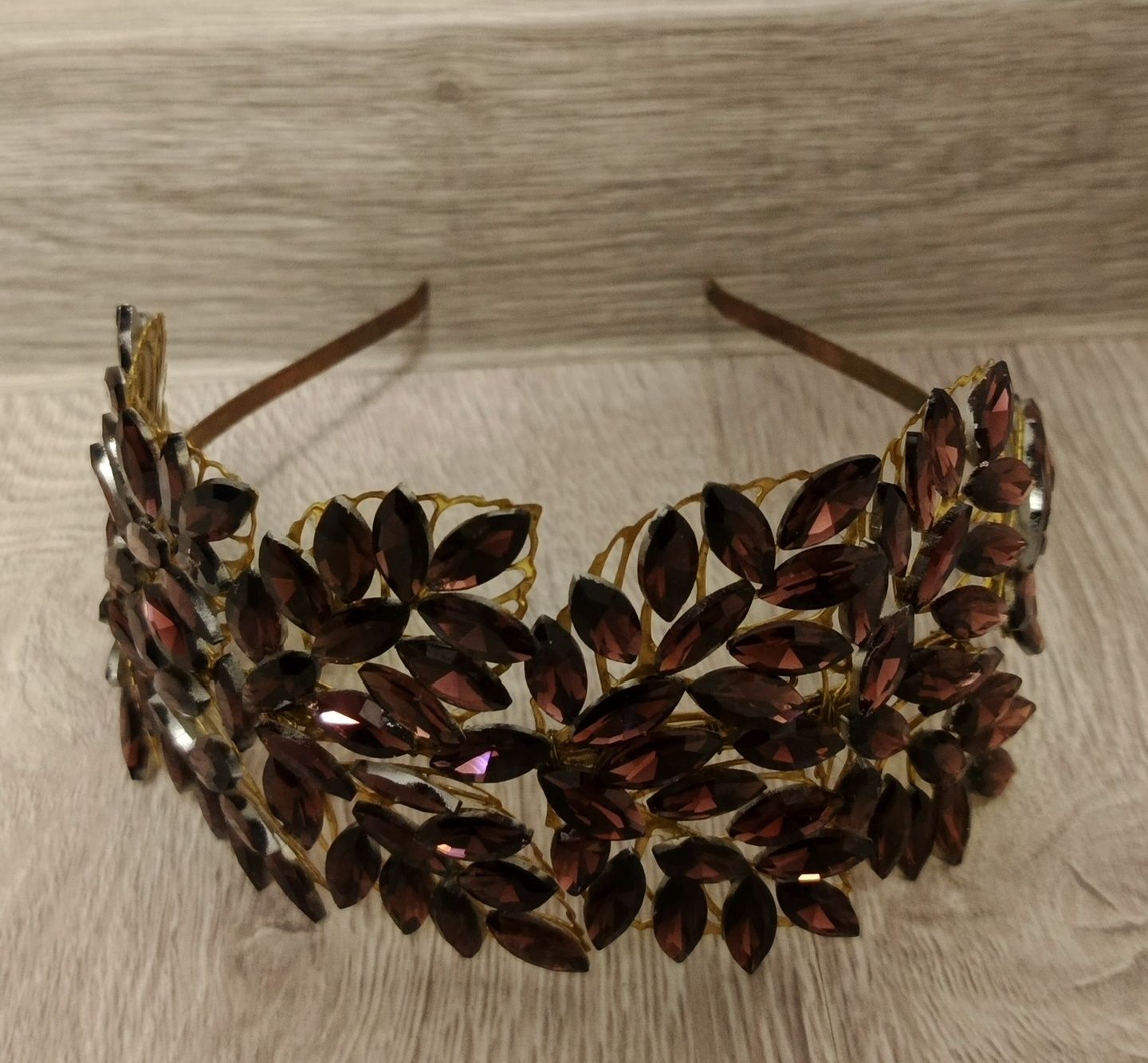 Diadema kelinlar uchun