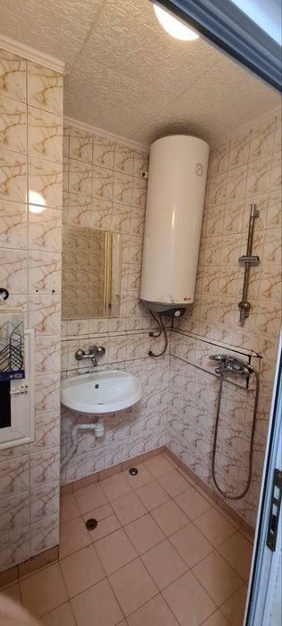 Дава се под наем Двустаен апартамент в Бургас, Меден рудник - зона А - 47 кв.м за 350 € - Снимка #4