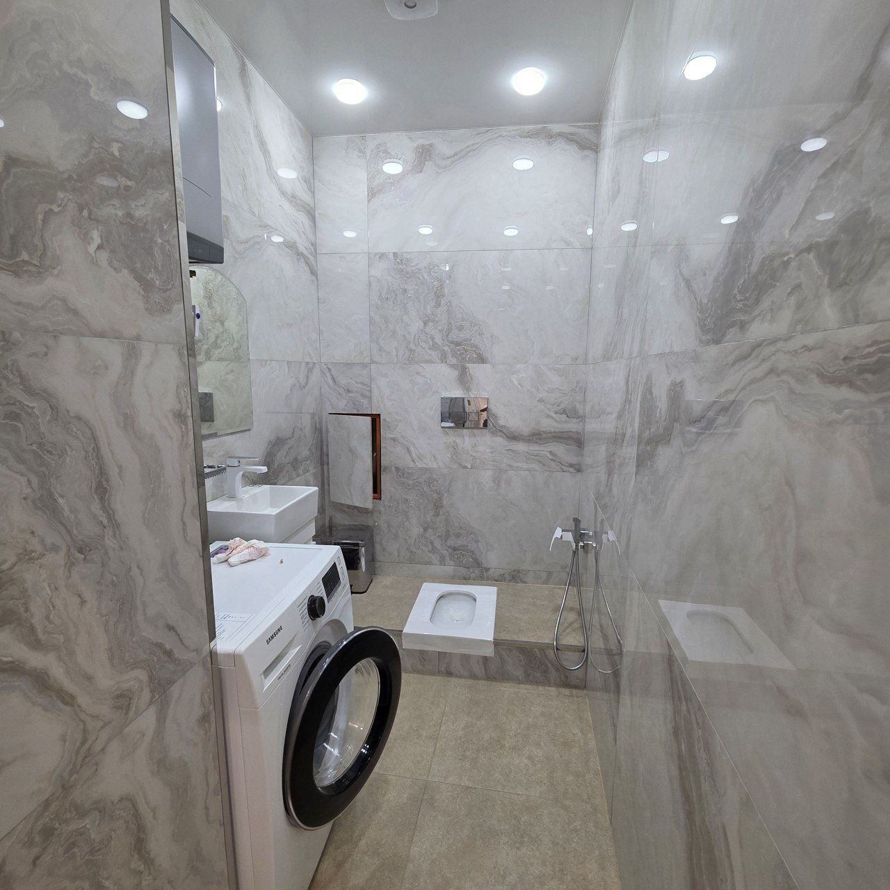 Срочно продаётся 2 ком Новостройка Yakkasaroy