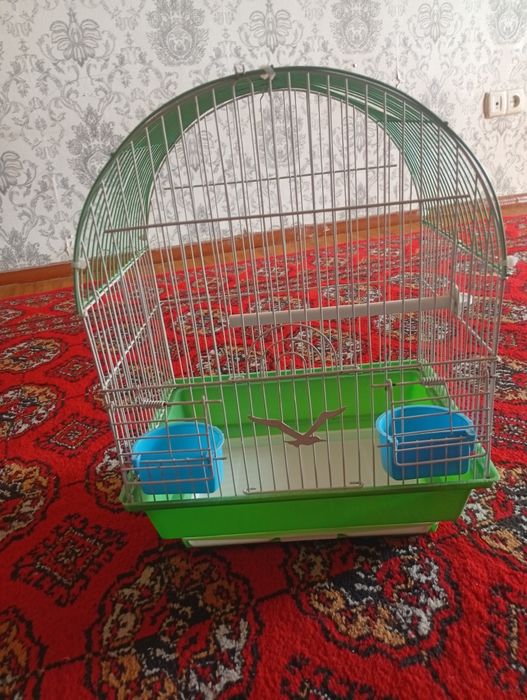 Здравствуйте! Продаётся клетка для птиц.