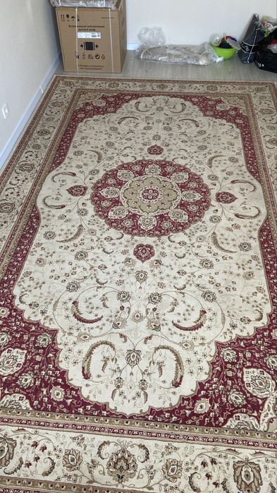 Продается ковер, размер 2,5/4