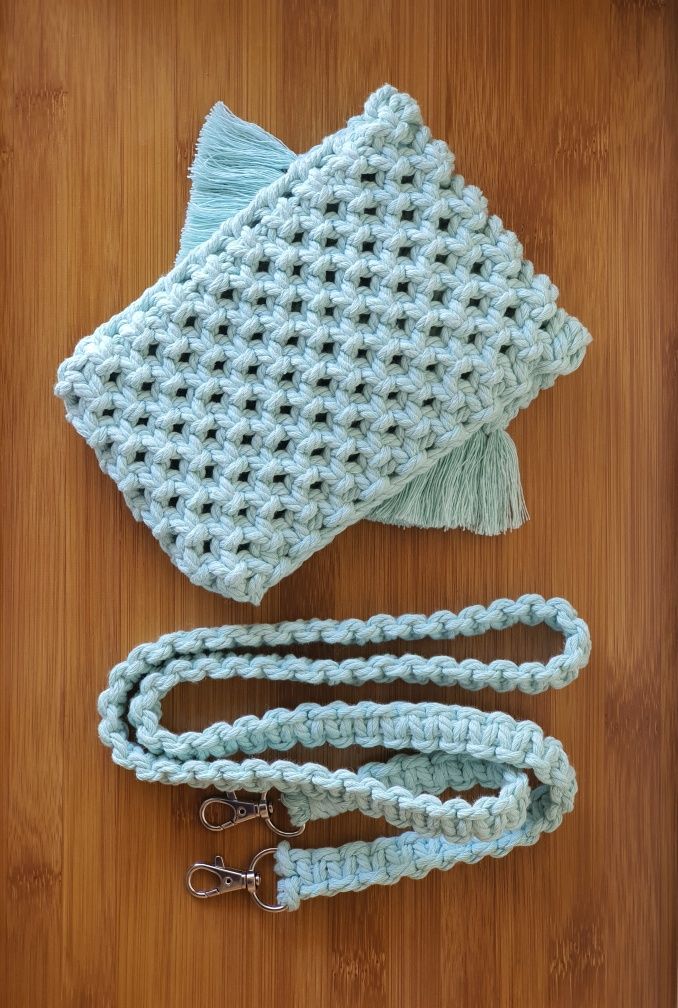 Плетена чантичка за телефон/ Чанта в бохо стил/ Чанта ръчна изработка