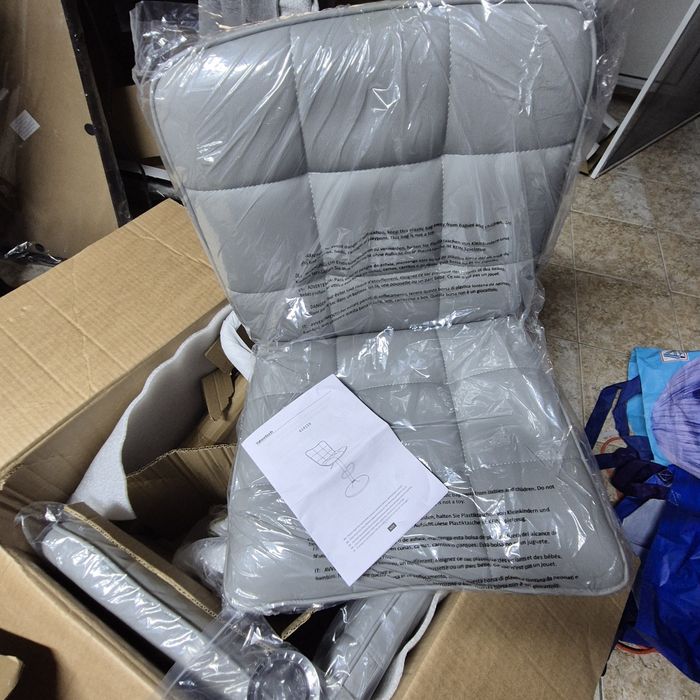 2бр.луксозни кожени бар столове с регулируема височина и газов амортис