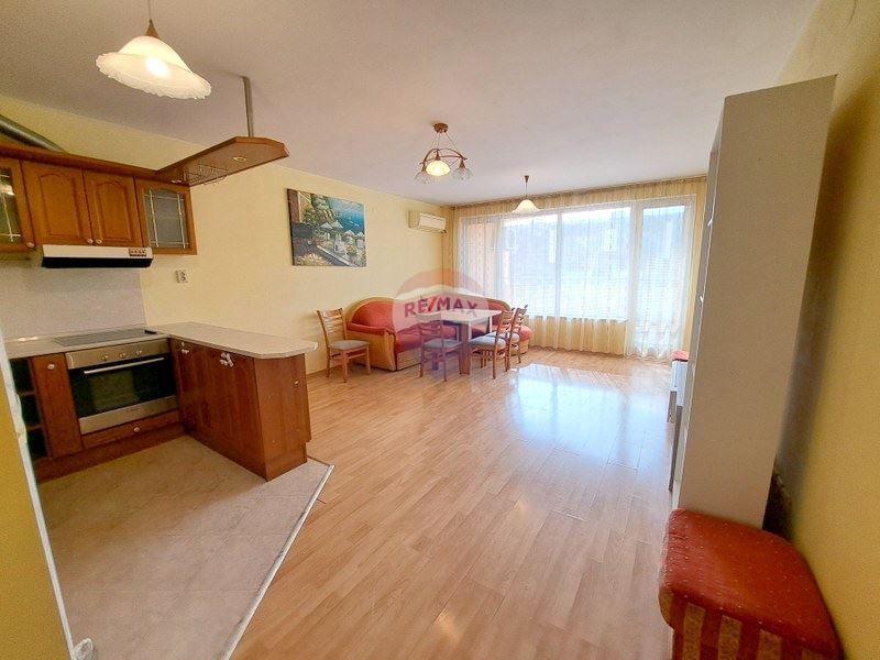 Дава се под наем Тристаен апартамент в Варна, Възраждане 1 - 85 кв.м за 459 € - Снимка #1