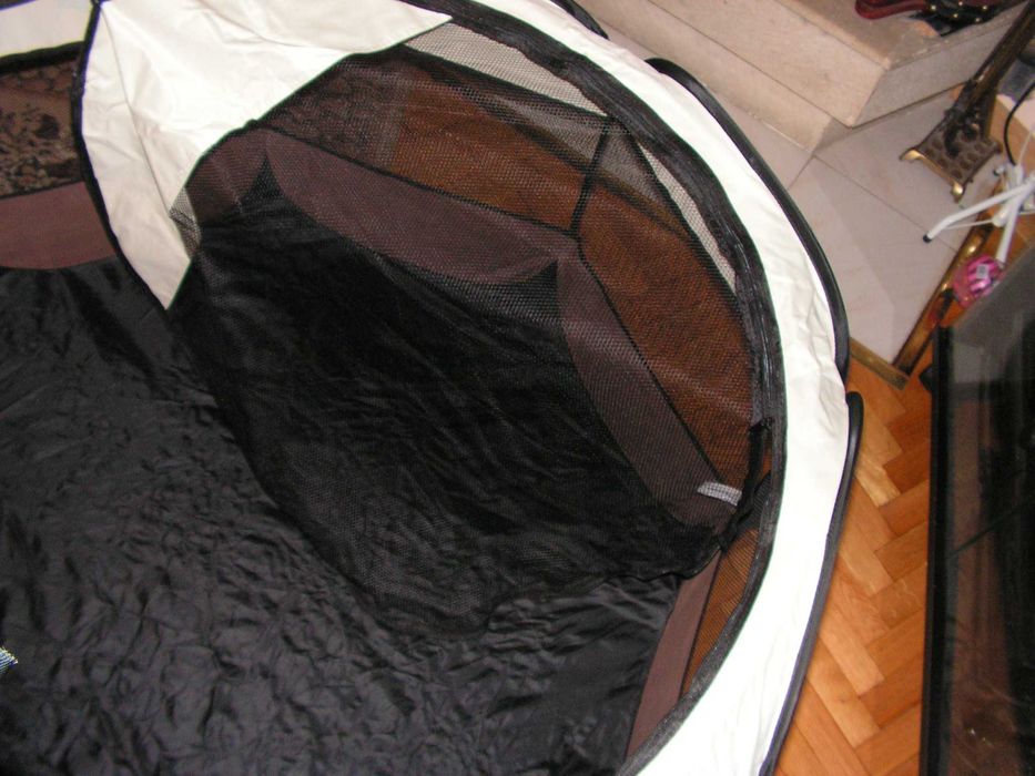 Голяма сгъваема кучешка /котешка/кошара.