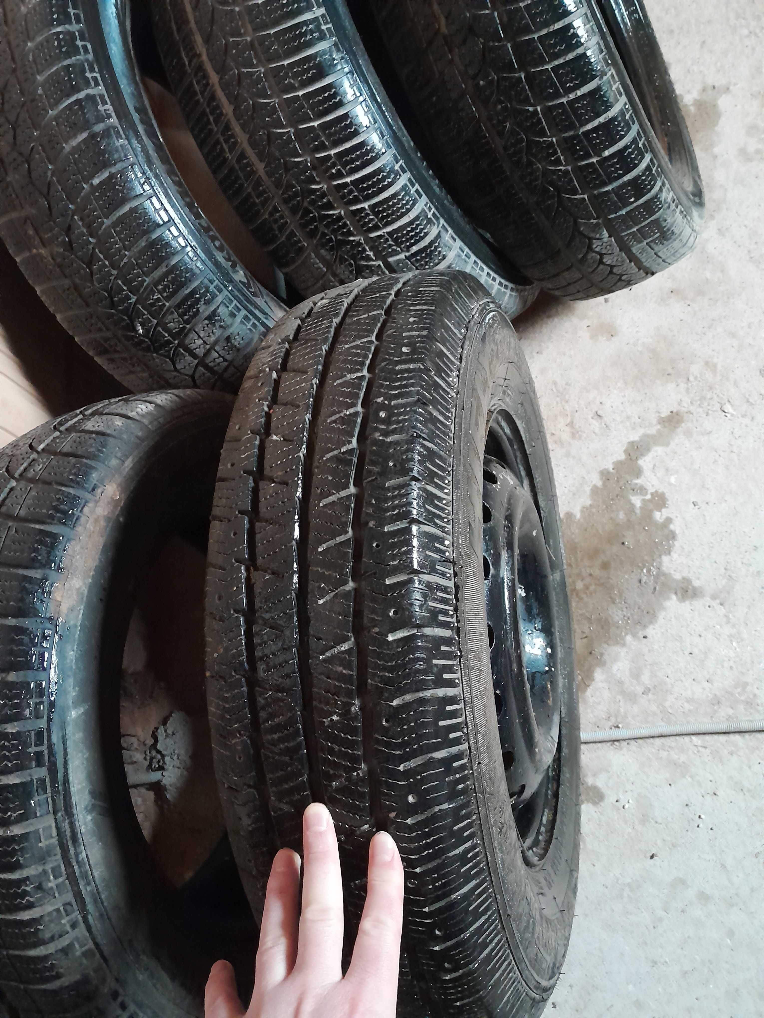 Cauciucuri allseason 185/65 R14. Pret pe bucata