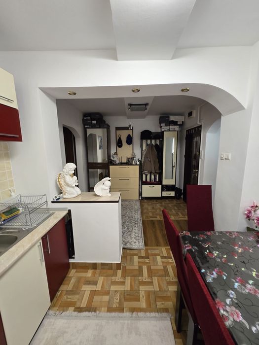 Apartament 3 camere decomandat et.2 bl. P17