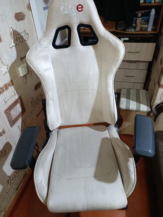Продам игровое кресло Age