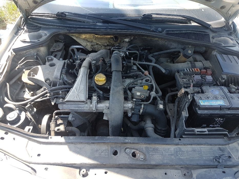 Dezmembrez Renault Laguna 2 motor benzina an fabricatie 2002