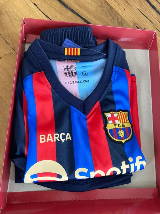 Оригинален детски екип на ФК Барселона, р-р 2 г.