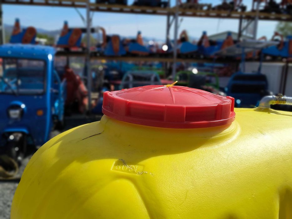 Pompa de erbicidat 800 L diuze triple erbicidator KONIG nou Agramix