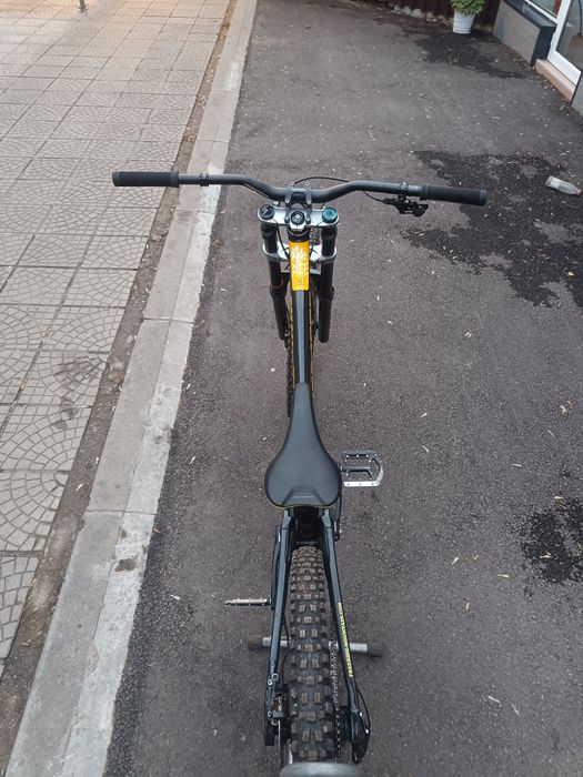 Nukeproof dissent 275 comp downhill, enduro