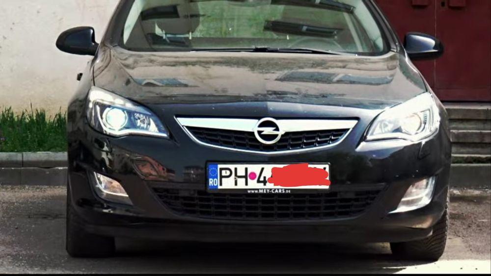 Opel Astra J breack, an 2011, 1.4 CC turbo (SCHIMB)