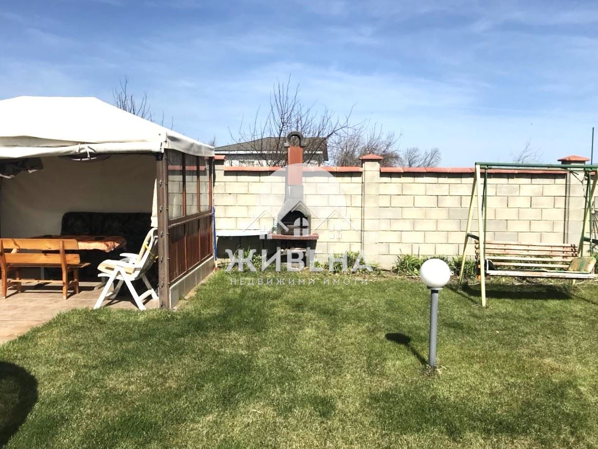 Продава се Къща в с. Топола, Област Добрич - 196 кв.м за 944 €/кв.м - Снимка #2