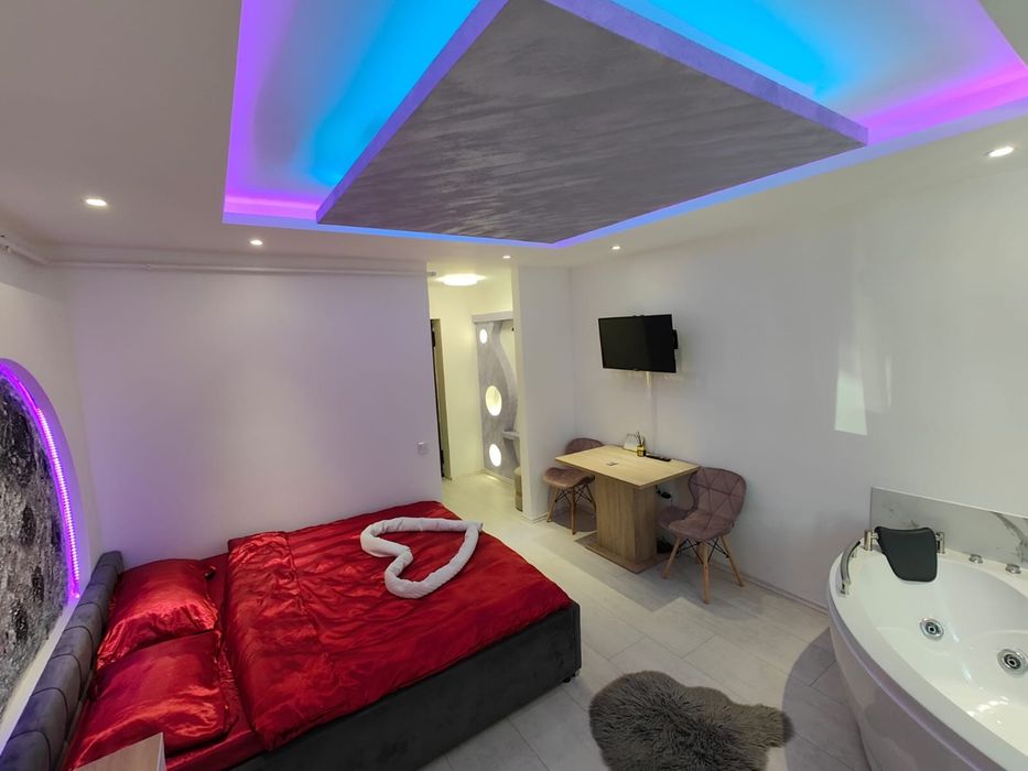 Luna Room regim hotelier jacuzzi
