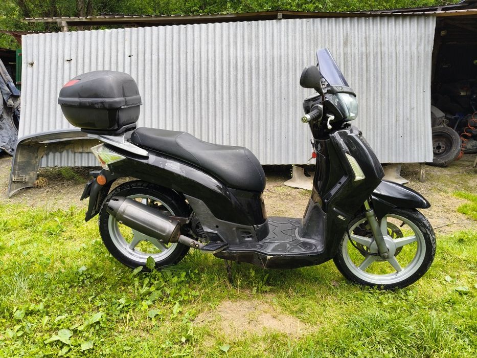 Vand scutere Aprilia sr