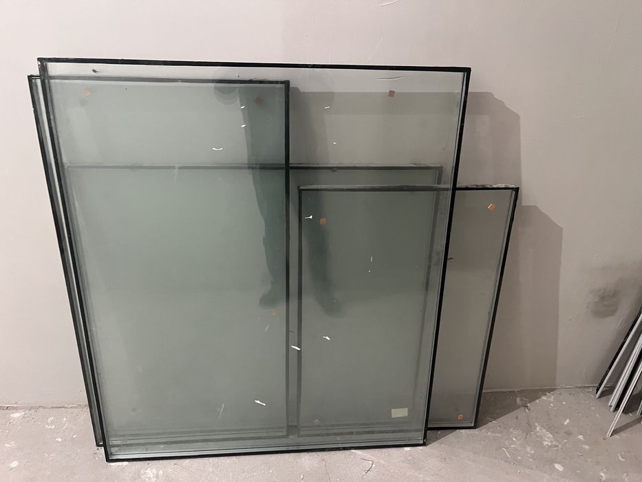 Пластиковое окно с дверью