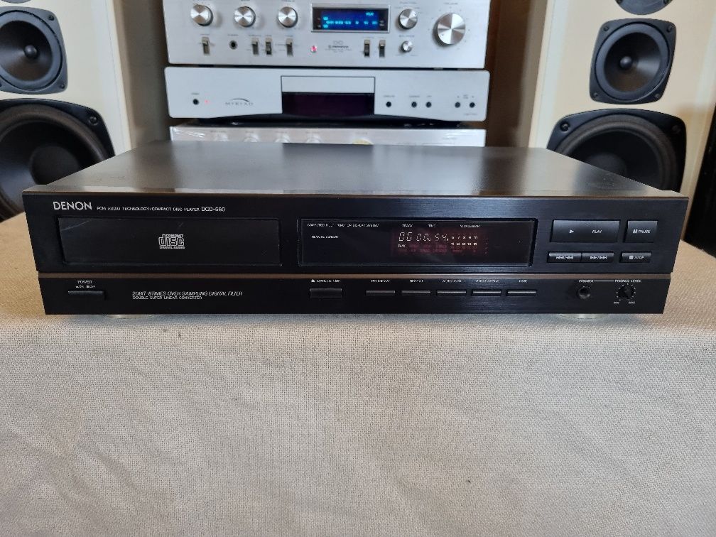 Cd Player Denon DCD-560. 20 Bit. Perfect functional. Impecabil.
