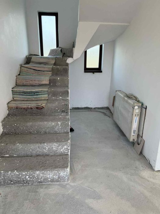 Casa de vanzare în com Orleşti, jud Vâlcea.