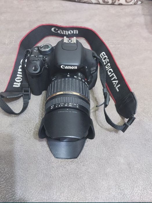 Профессиональный фотоаппарат Canon 600D