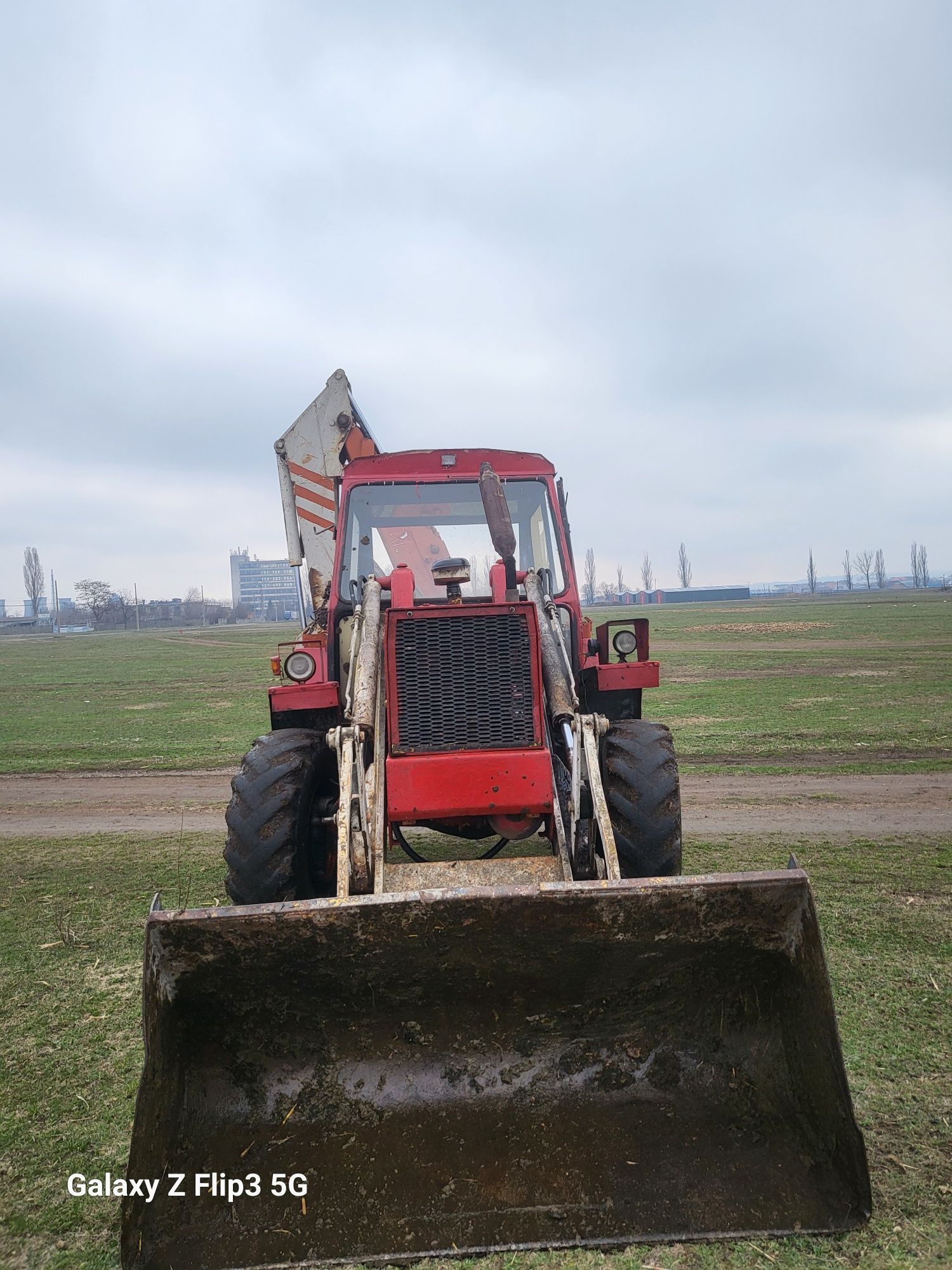 Buldoexcavator deutz kramer. 4x4 schimb cu tractor cu cupa