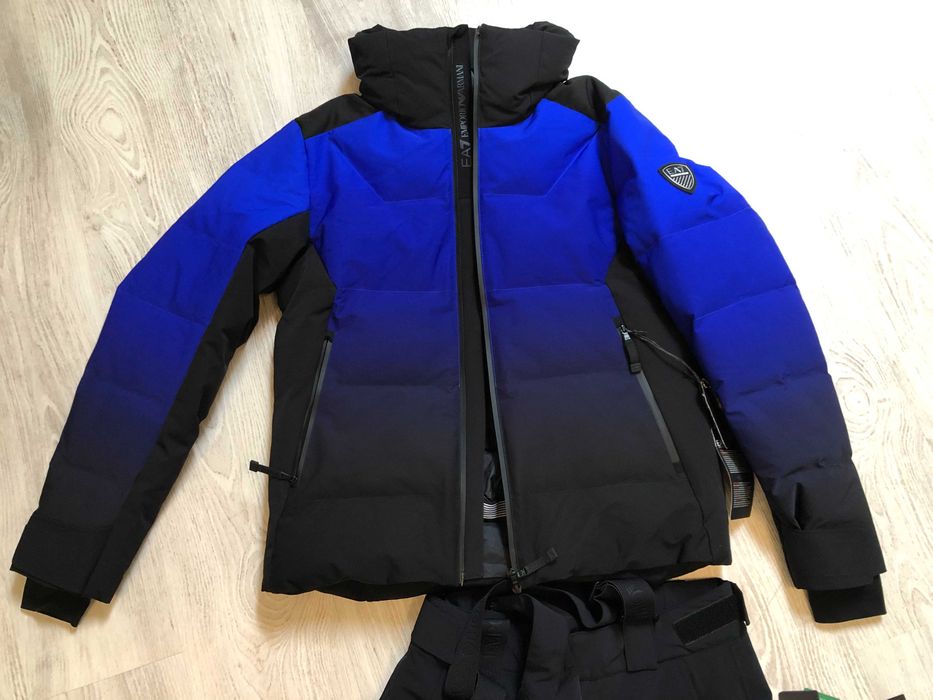 Armani EA7 costum ski S-M geaca, pantaloni, bluza, retail 1200 euro