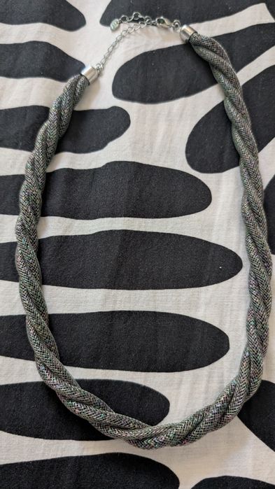 Bijuterii - 2 perechi cercei + 2 coliere