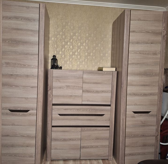 Продам срочно шкафы