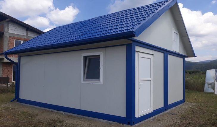 Containere tip birou sau magazin sau locuibil cu familia și case modul