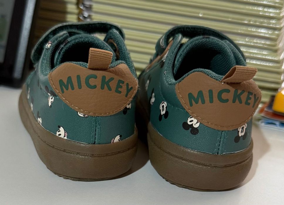 Обувки Mickey H&M р-р 18-19