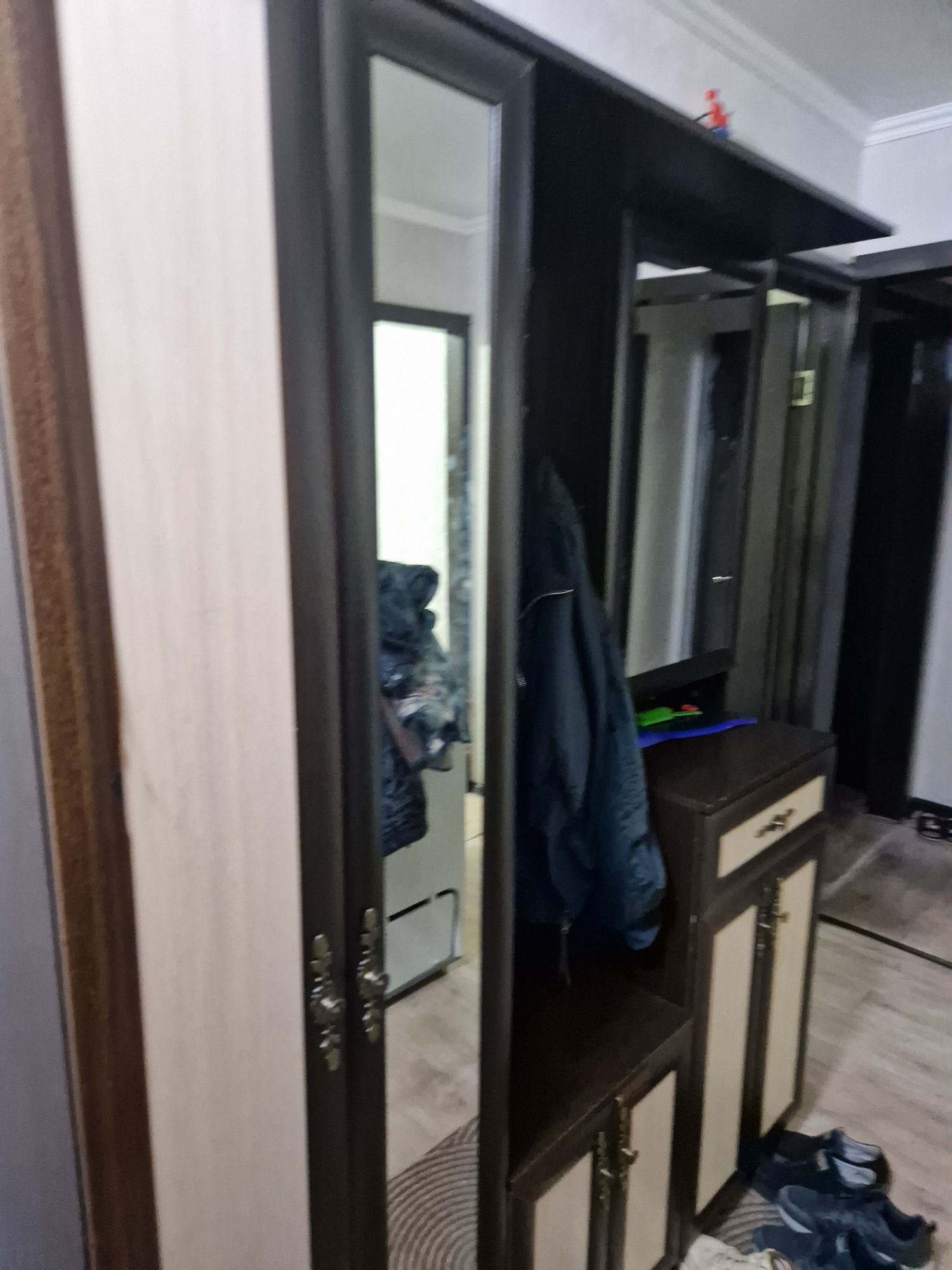 Продается Прихожий