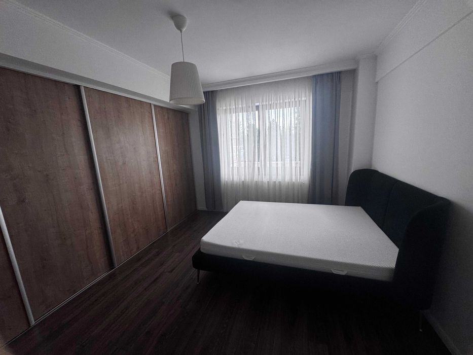 Proprietar inchiriez apartament 2 camere + parcare, zona Eugen Ionesco