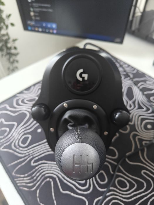 Volan gaming Logitech G920 că nou cu schimbător de viteze