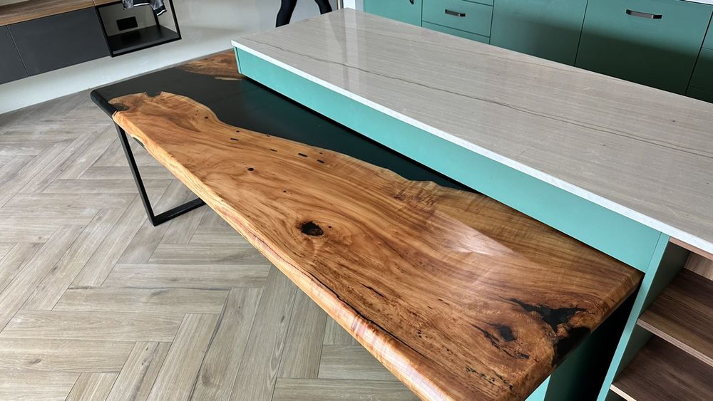 Епоксидни маси и плотове