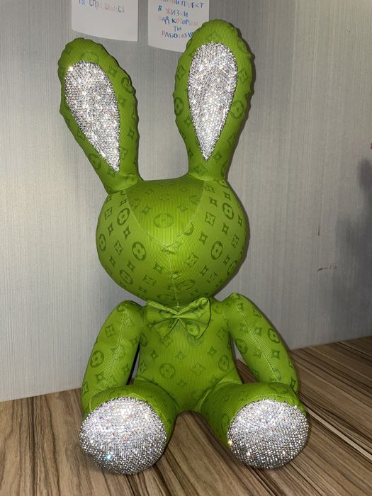 Заяц louis vuitton оригинал