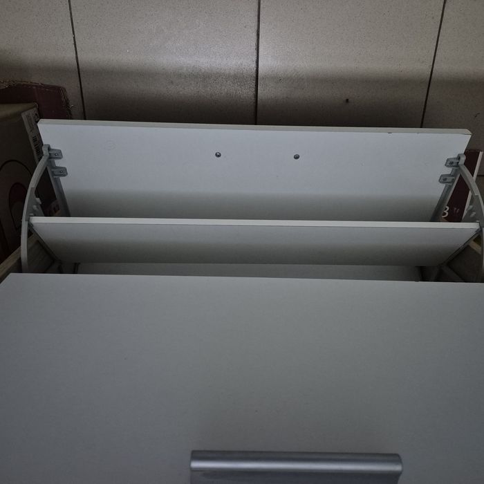 Pantofar dublu cu 3  compartimente stare f buna