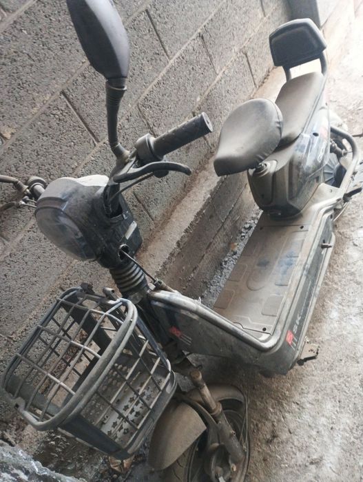 Акум не работает и задный шина