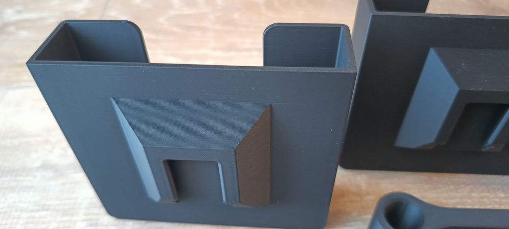 Set prinderi tetiera+suporti telefon+carlige youclip Dacia, 3dprint