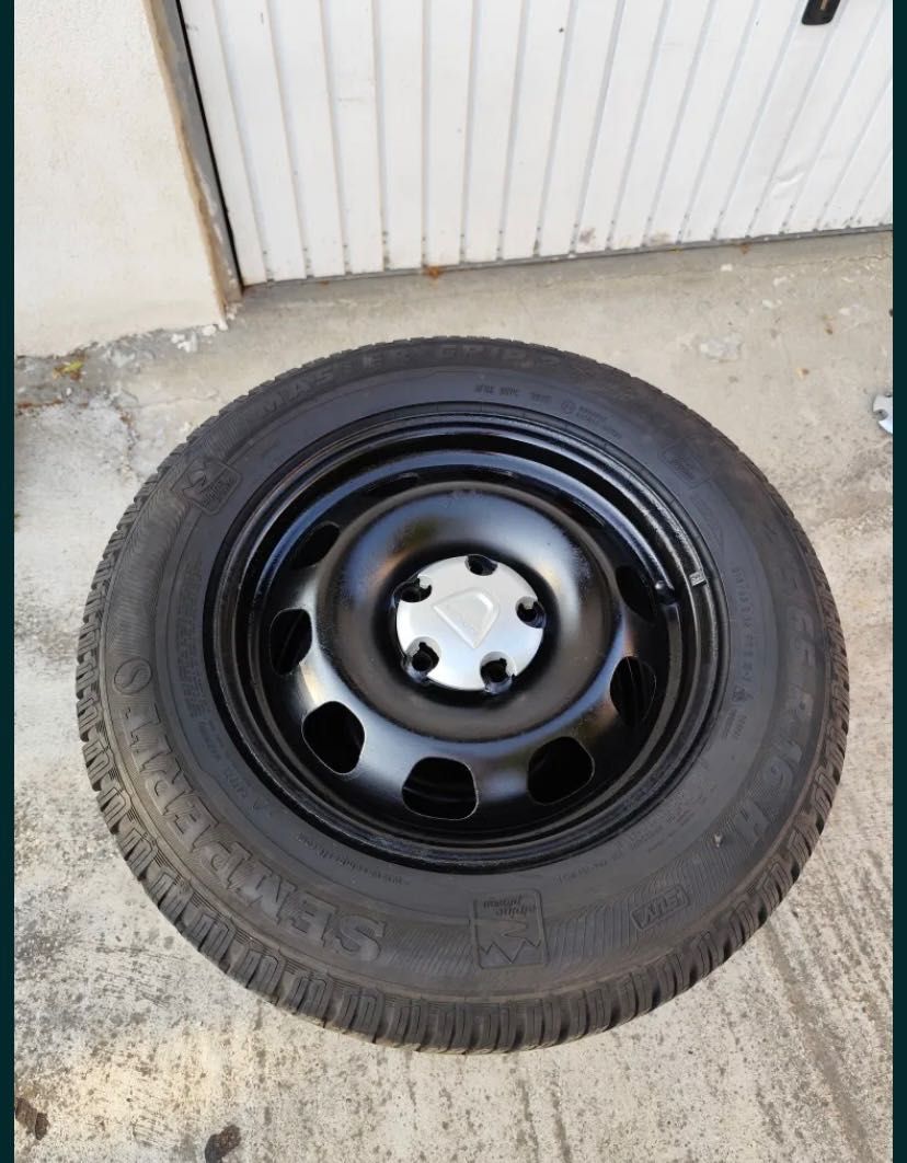 Vând set jante tablă r16 Duster cu capace urgent  5x100