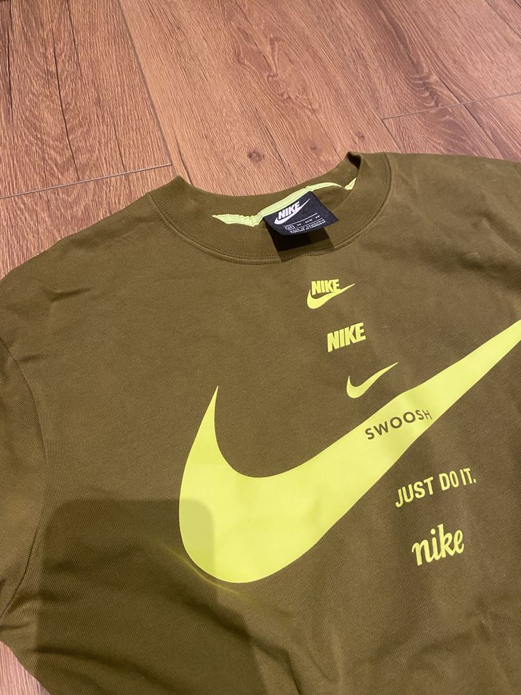 Дамска тениска nike
