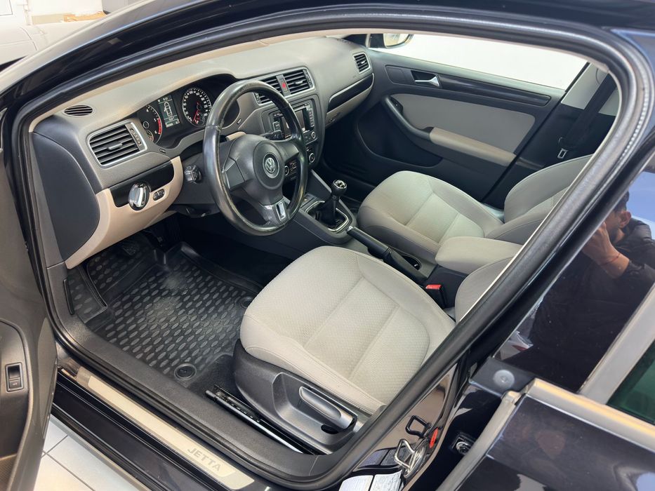 Volkswagen Jetta II 2011-08-Cash|Rate|Finantare|Garantie